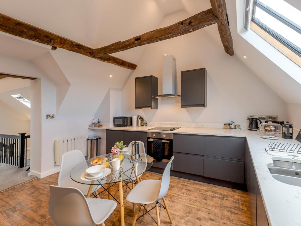 Pass The Keys 5C Charming Town Centre Apartment With Roof Top Views Shrewsbury Exterior photo